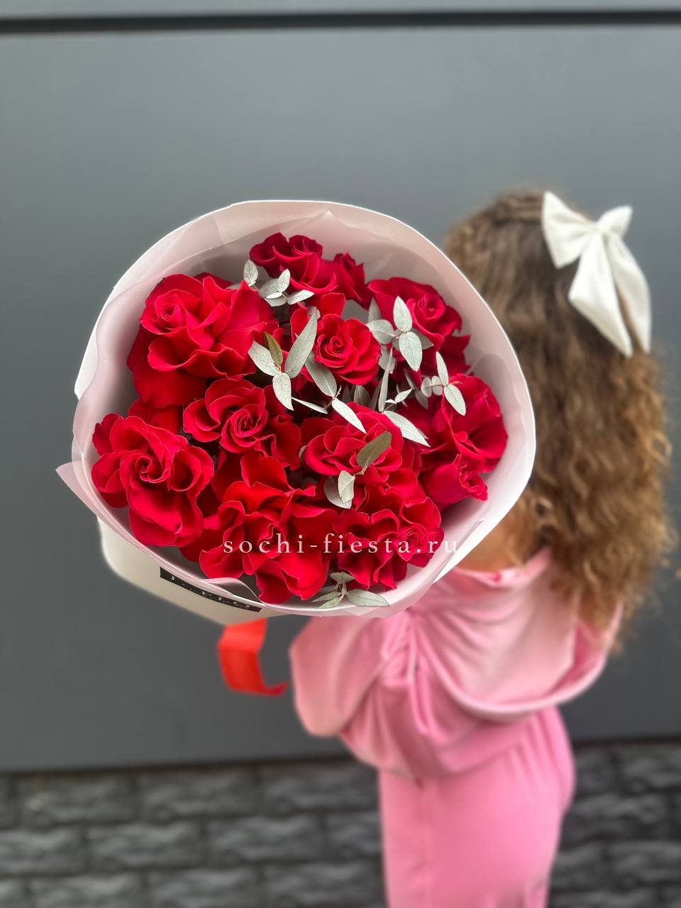 Красные французские розы — доставка цветов Щёлкове