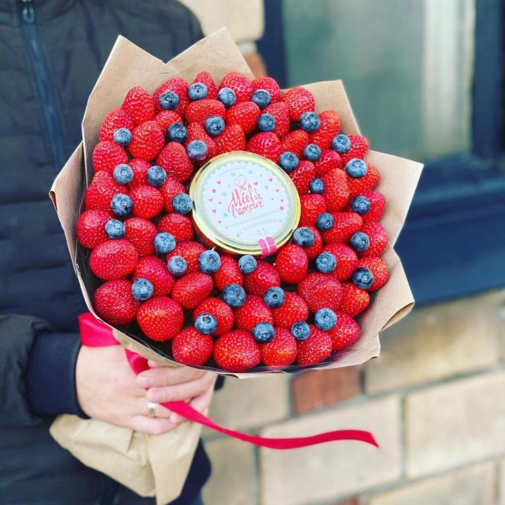 "Клубника и мёд" в Щёлкове