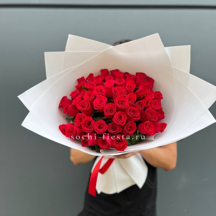 51  красная роза в Щёлкове