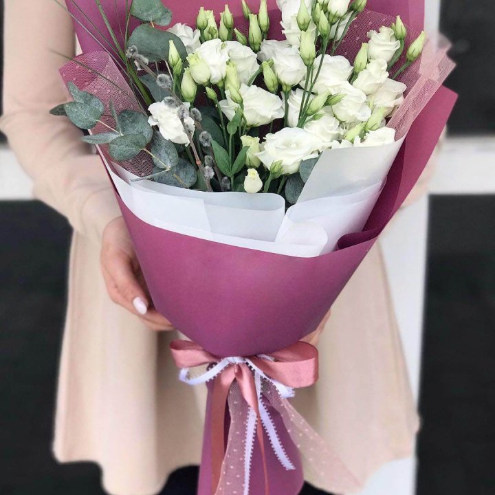 Эустомы с эвкалиптом в Щёлкове