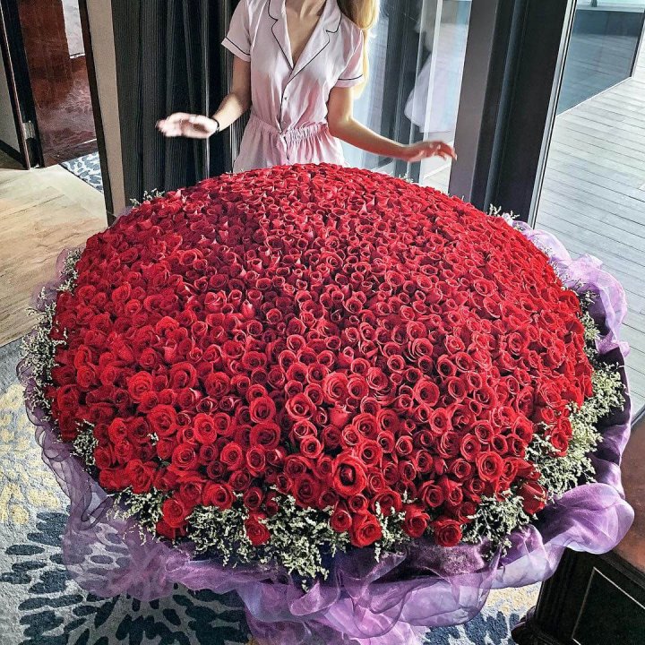 1001 роза в Щёлкове