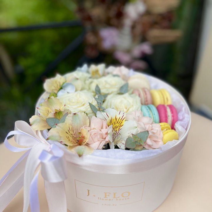 Цветочный бокс "Ника" в Щёлкове