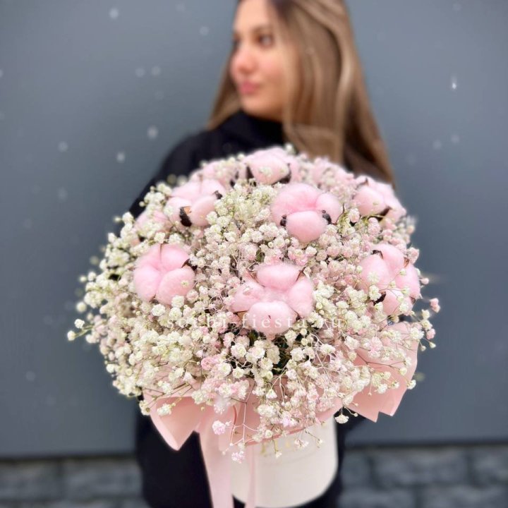 Гипсофилы с хлопком в шляпной коробке в Щёлкове