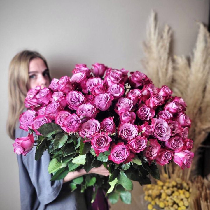 Охапка высоких роз Деп перпел в Щёлкове