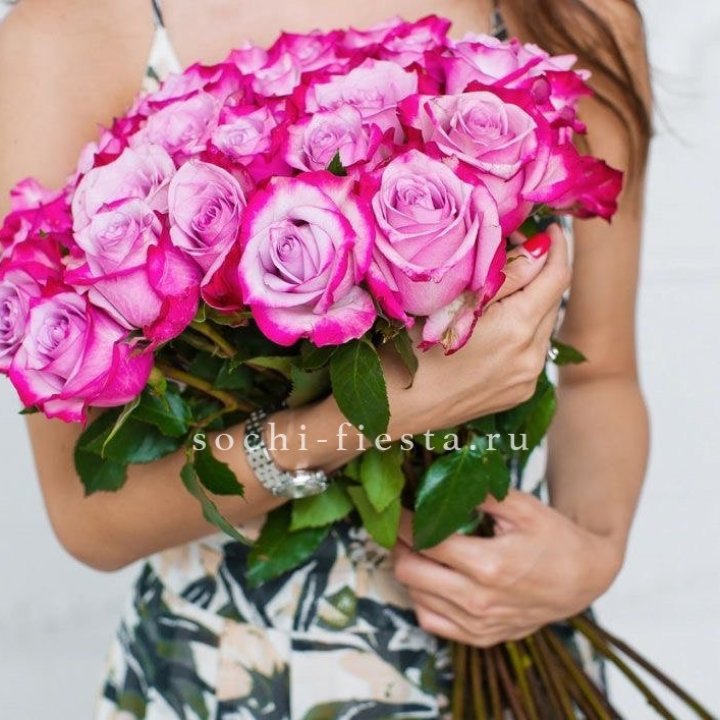 Букет высоких роз Ди перпел в Щёлкове