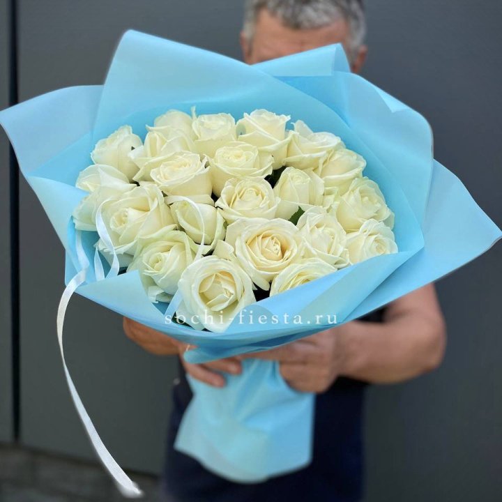 21 белая роза в Щёлкове
